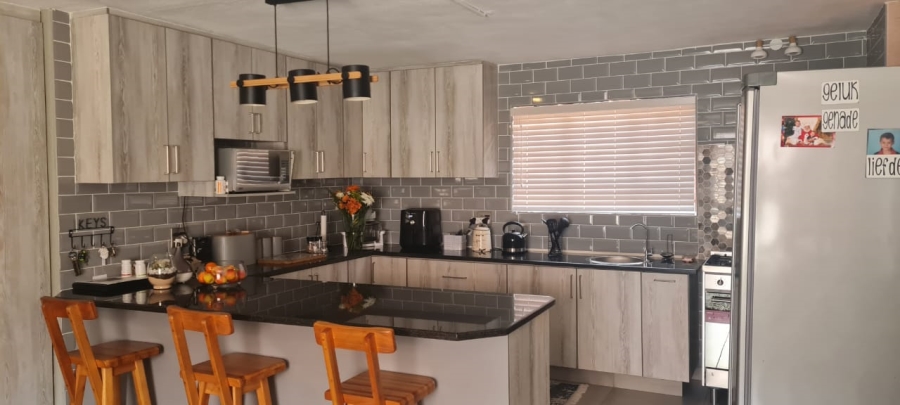 4 Bedroom Property for Sale in Bodorp North West